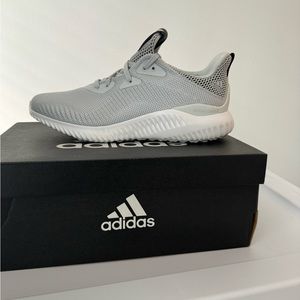 Grade School Adidas Alpha Bounce